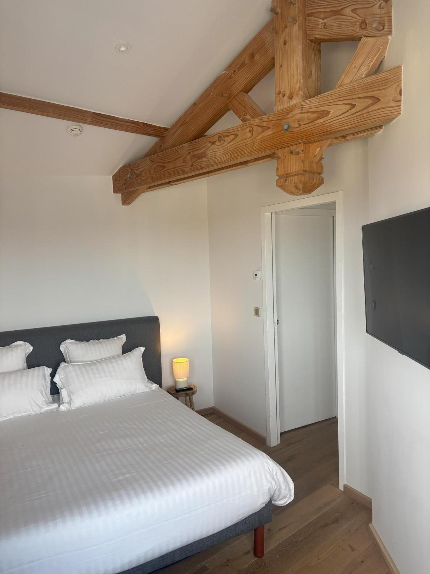 Les 12 De Larros Aparthotel Gujan-Mestras Luaran gambar